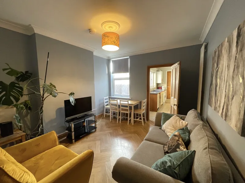 West End - 4 Bed House // Aug 2026 - Thumbnail 4